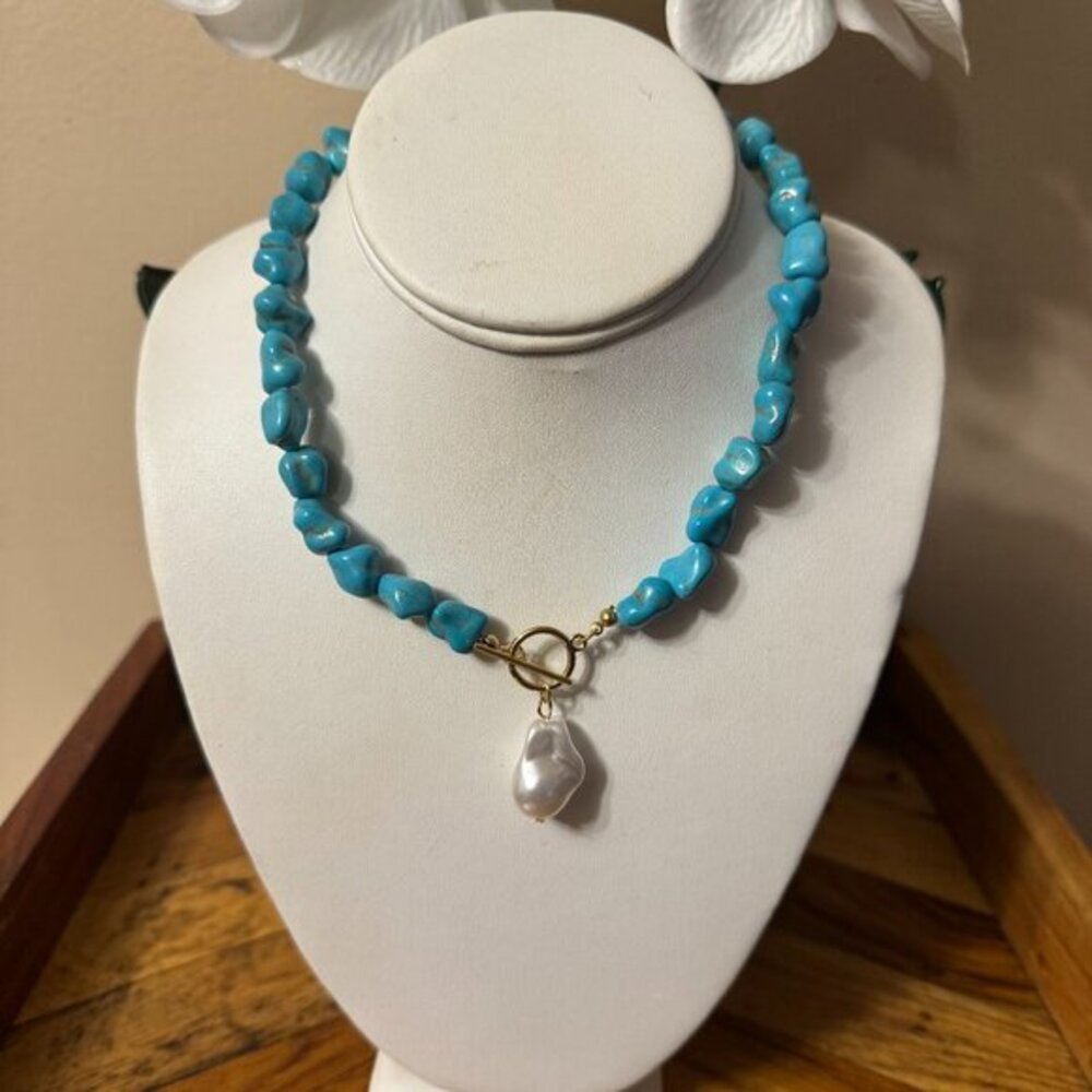 FESTOON STATEMENT NECKLACE